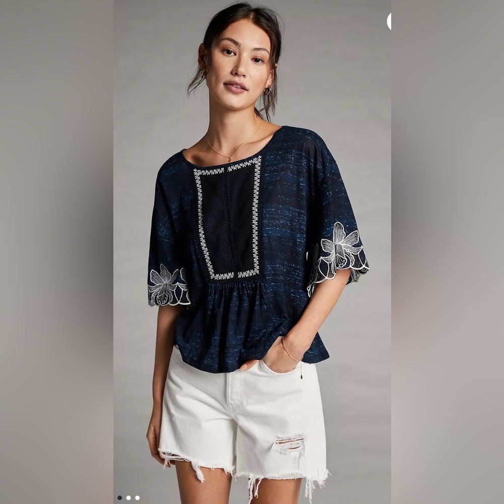 ANTHROPOLOGIE PILCRO Orchid Embroidered Top Blue White Size Medium
